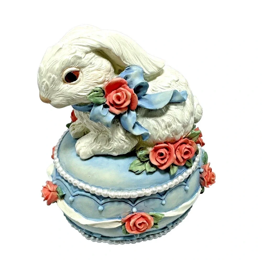 Heritage House Melodies The County Fair‎ Collection Love Story Musical Bunny
